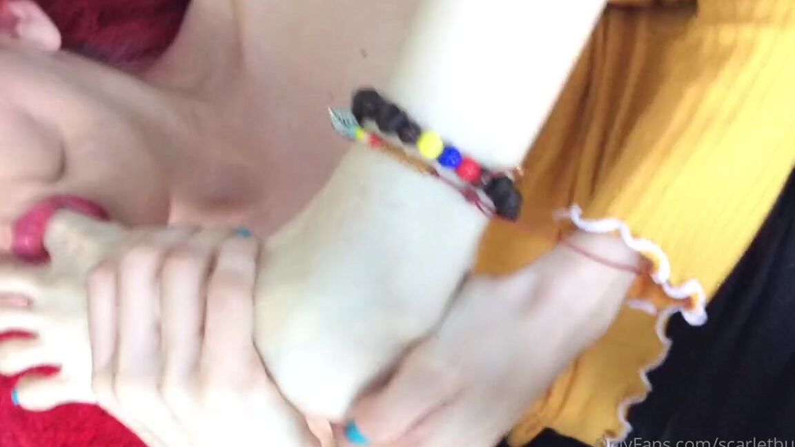 Scarletbunny Nicknamed Scarletbunnyy Onlyfans Look How I Suck My Toes Scarletbunny Sucktoes Licktoes Feetfetish