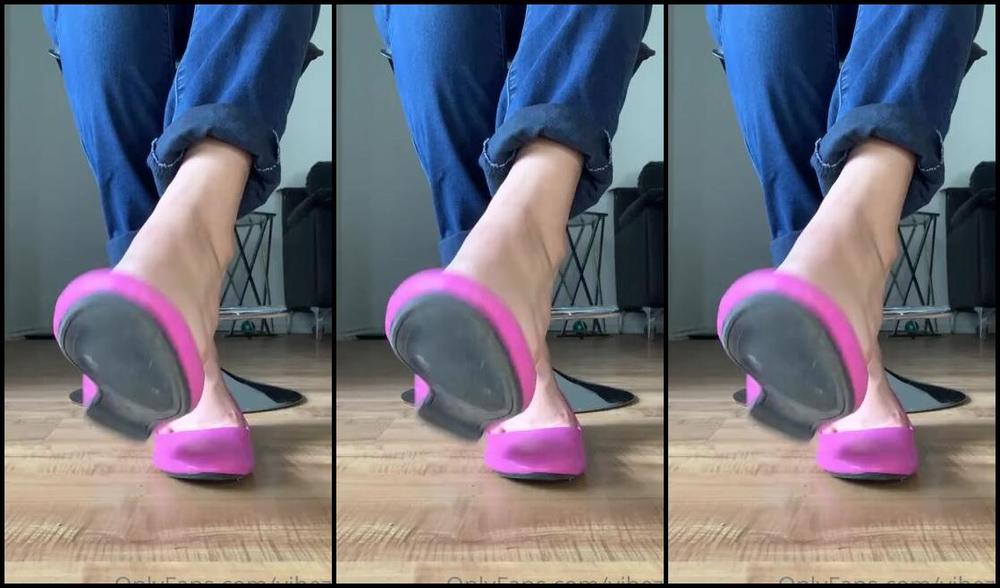 Natasha Aka Vibez3 Onlyfans Shoe Play Trying To Break In My New Pretty Pink Flats And I Know Some Of My Foot Boys Love Miss Watc