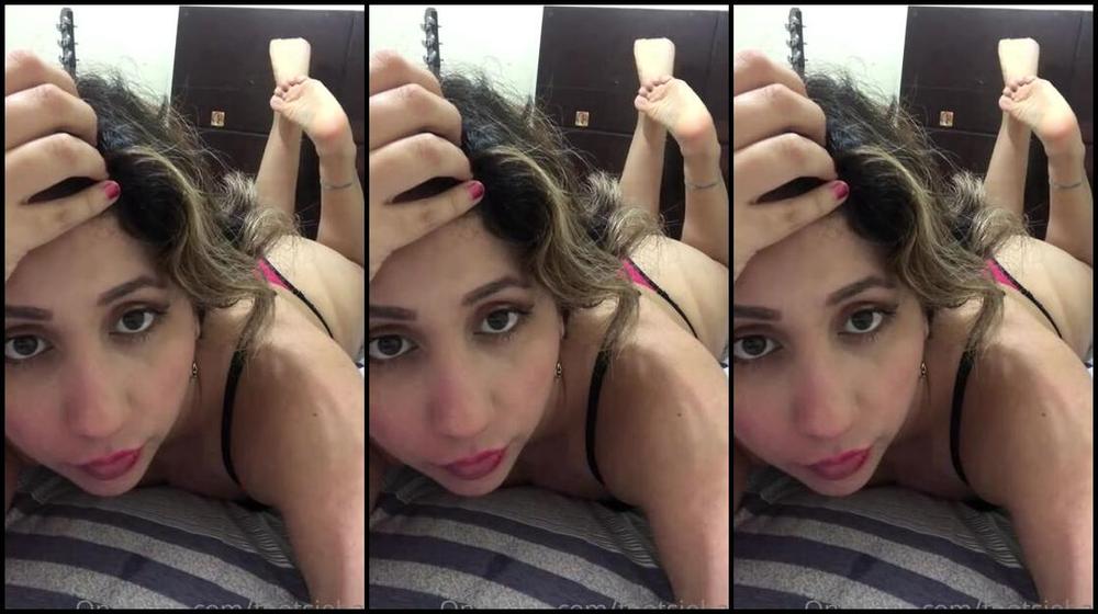 Gia S Feet Nicknamed Footsiebab 09 03 2021 Onlyfans Video Ahegao Drooling In The Pose
