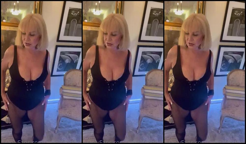 Avb Gilfgoddess Vip Nicknamed Avbgilfgoddess 10 03 2022 Onlyfans Video Slow Strip Tease