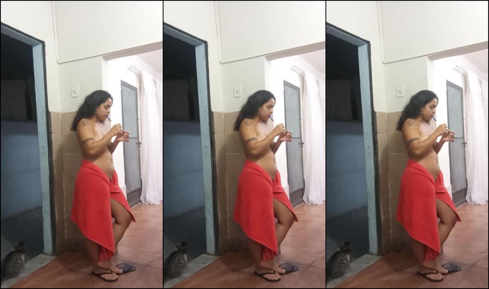 Latinamarne Quick Smoke Naked Voyeur