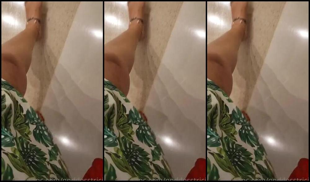 Goddess Tricia Nicknamed Goddesstricia 11 29 2022 Onlyfans Video Sim Costumo Sair Da Pedicure Descalca