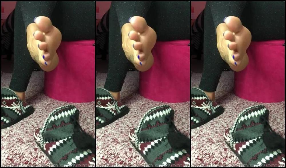 Adventuretoeskat Nicknamed Missadventuretoeskat Onlyfans Do You Like Slippers As Much
