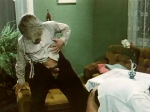 "Crystine Roberts, Eric Braun, Vicki West, Peter Straus, Monika Metzger, Sandra Peterson, Jeannie Baker, Jeannette Charles, Gerhard Hartig, Angelika Hefner, Michaela Roos, Uschi Wagner, Inga Werdenigg, Rolf Zigan" Classic Born Erect Filminvest