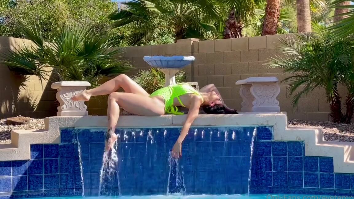 Temptress Raven Eve Aka Evetemptress Onlyfans Since The Pantyhose Videos Is Lost In The Black Hole That Is Iphone Here Is The Video I Took