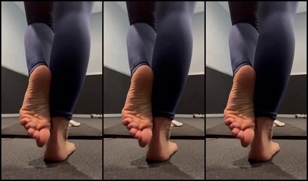 Megyfeet Foot Fetish 03 18 2024 Onlyfans Video Stretching At The Gym Etirement A La Salle De Sport
