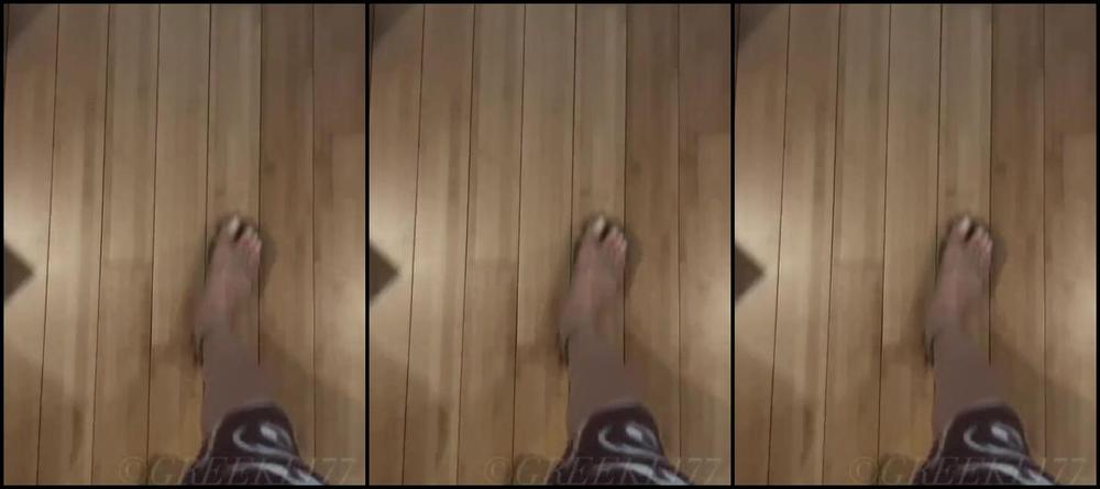 Greek Goddess Li Aka Greekli77 Onlyfans I Love Recording In Public 7