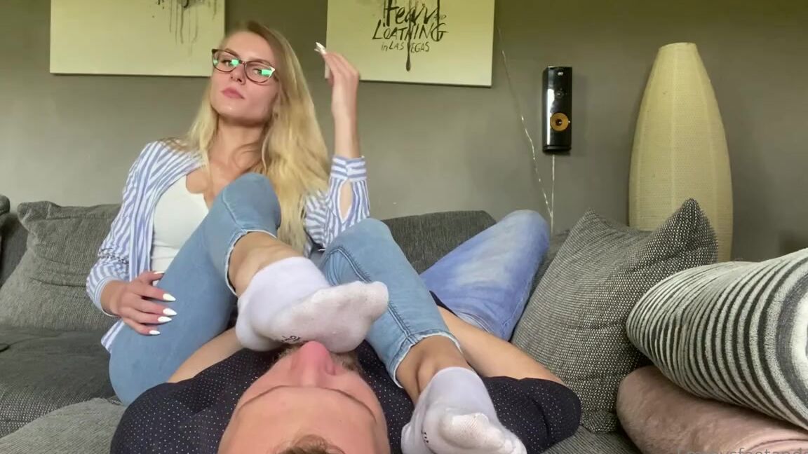 Emmysfeetandsocks Aka Emmyfeetandsocks Onlyfans Worship Dayp