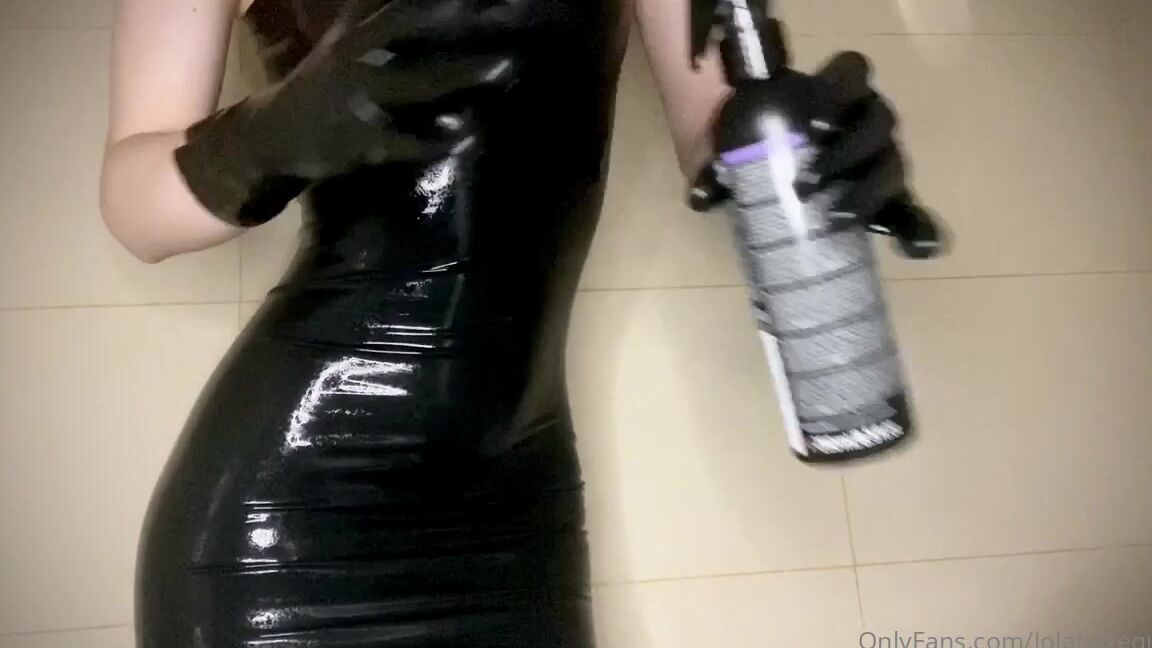 Sendmoney Do You Like My New Latex Dress