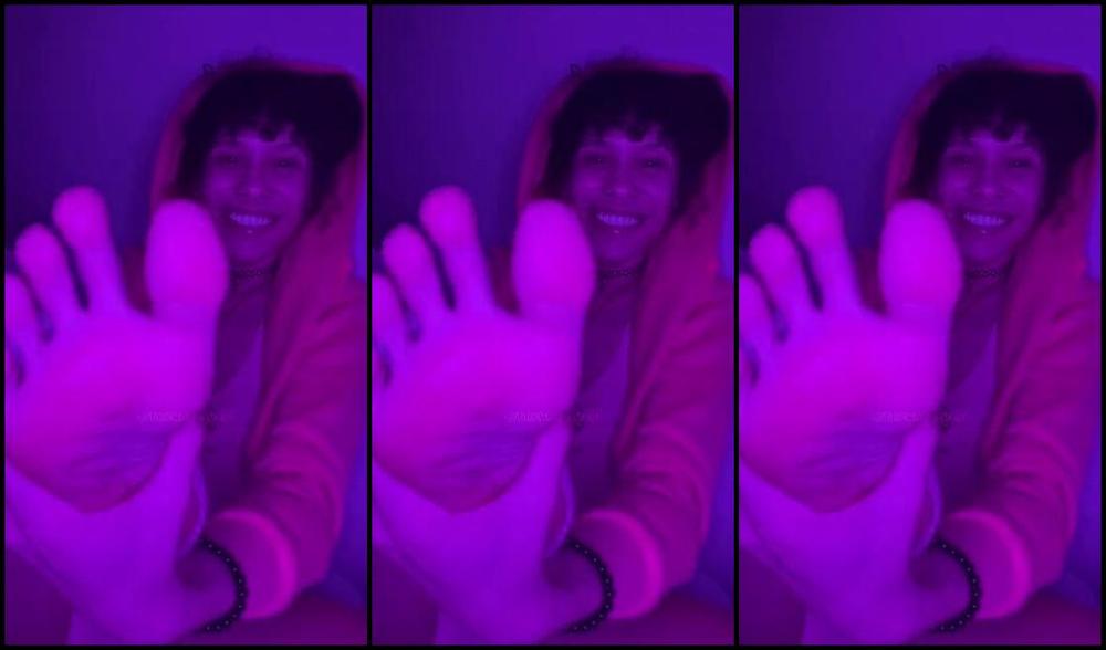 Theunholychi Nicknamed Theunholychi Onlyfans I Slobbering On My Soles