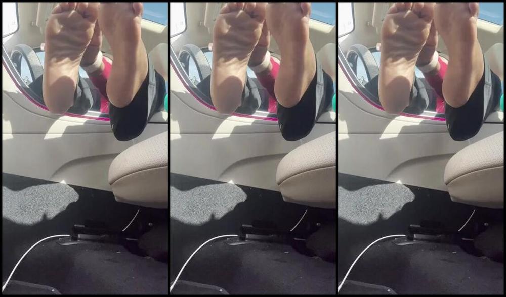 Jaefeetz Onlyfans Come Stroke To These Feet Baby But Make It Quick Ppl Keep Walking By And Looking Atp