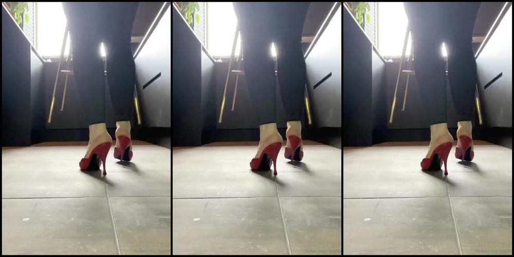 Miss Harriet Nicknamed Redtoes Onlyfans New Red Mules I Really Like How Much They Expose Most Of My Foot Exquisite