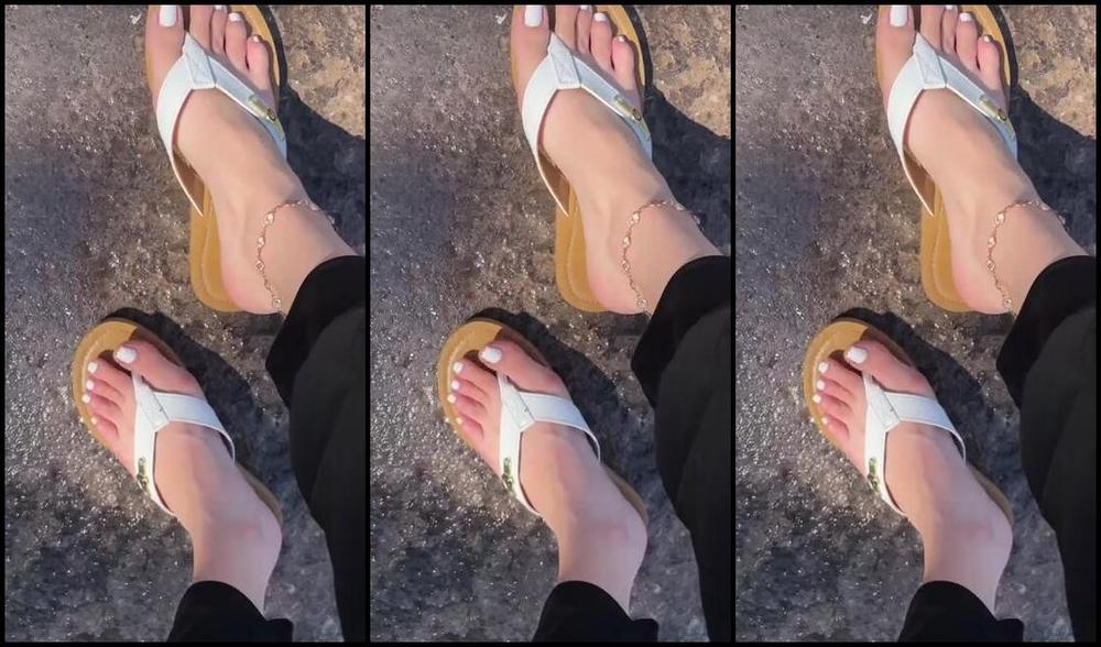 Nicholeivory Onlyfans Last Time My Toes Will Be White Not Last But For Now New Pedi Happening Now What Color You Thin