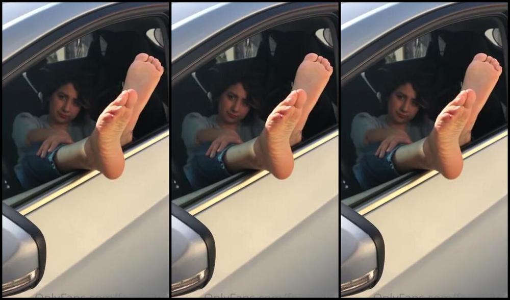 Gia S Feet Nicknamed Footsiebab 03 01 2022 Onlyfans Video Omg 527 Minutes Video Of Feet In The Car I Show You My Soles Outside
