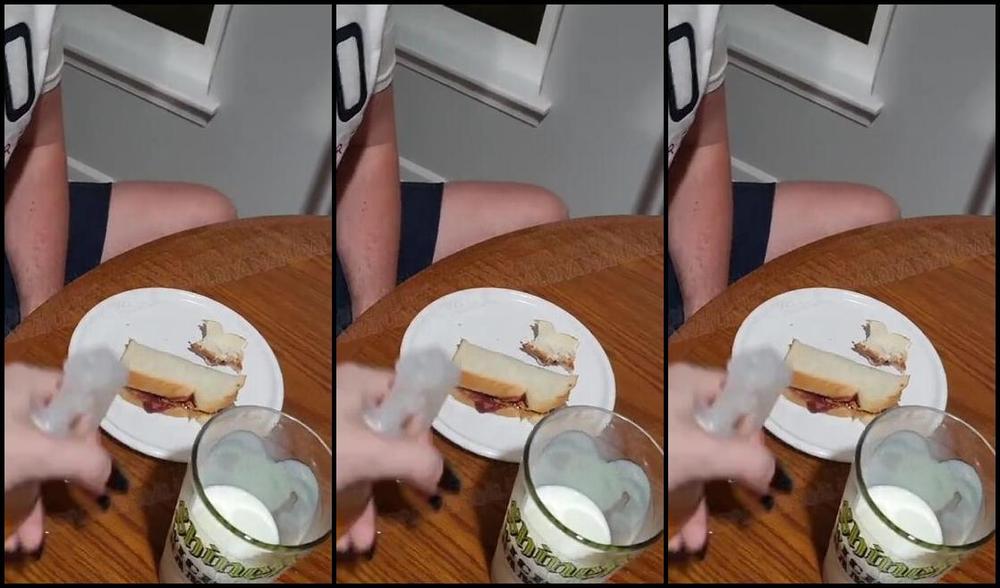 Naturaldiva Onlyfans Testing Out My New Spray Bottle