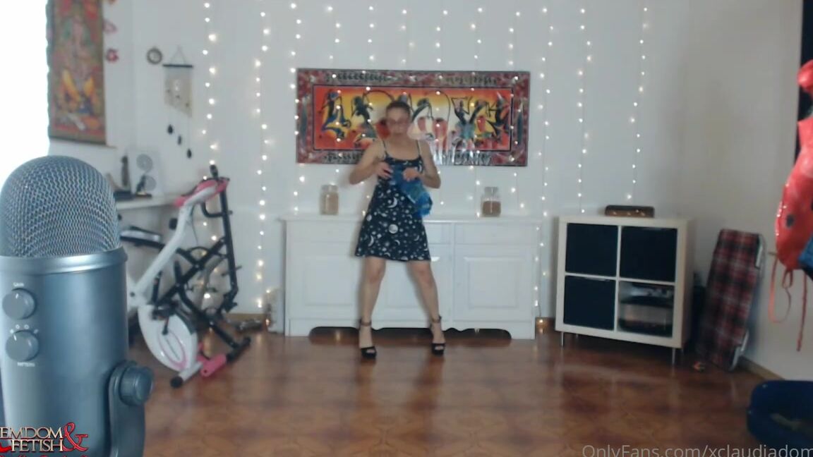 Padrona Claudia Nicknamed Xclaudiadominax Onlyfans Video A Richiesta Di Trampling Fantasy Calpestamento Sadico 799344