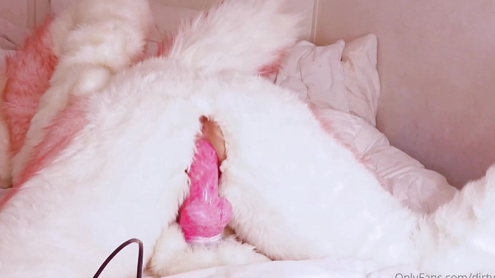 dirtydotti-02-03-2022-2380627342-tails-upp