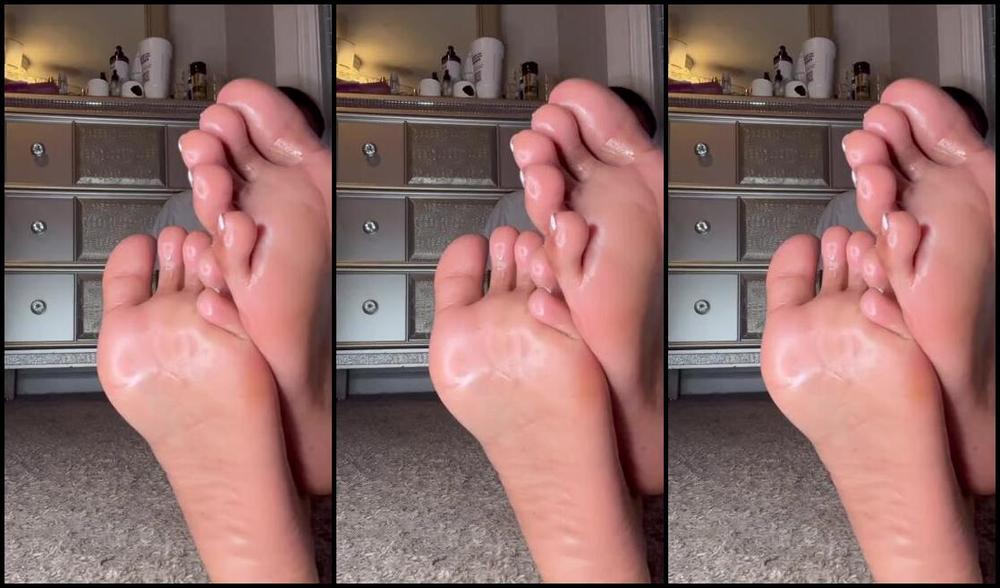 Pretty Solez Nicknamed Solezofagoddess Foot Fetish 03 05 2024 Onlyfans Video You Cant Resist My Oily Soles And Wrinkles Can You