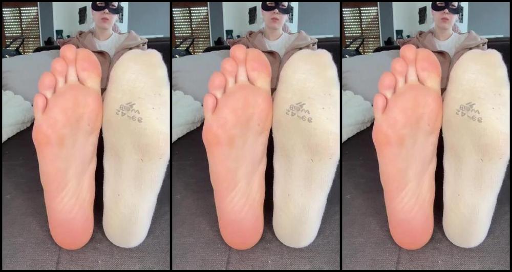 Socksfeet Misstress Nina Onlyfans 04 06 2024 I Always Sweat So Much In My Airforce How Much Do You Want My Smelly And