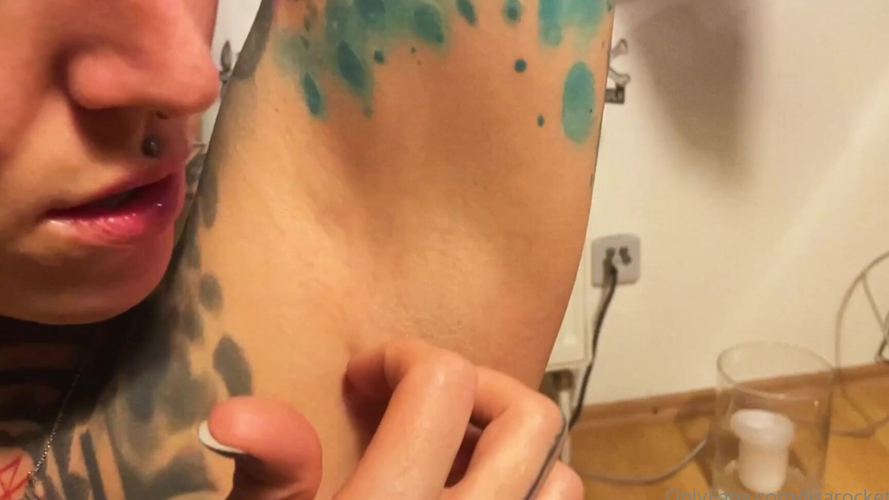 lisarocketcock-06-07-2021-2155688944-es-gibt-so-viele-fetische-heute-durfte-ich-einen-bestimmten-zum-ersten-mal-in-einem-cust