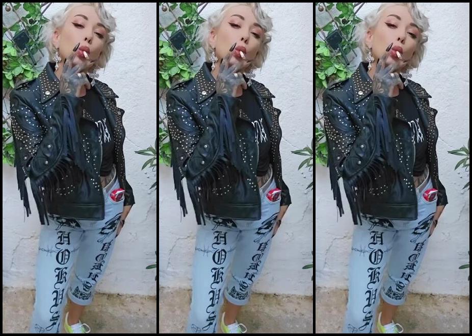 Queen Kinkerbell Nicknamed Kinkerbell23 Onlyfans Enjoy This Sexy Saturday Smoke A Double Crush Two Videos In One Which One Did You