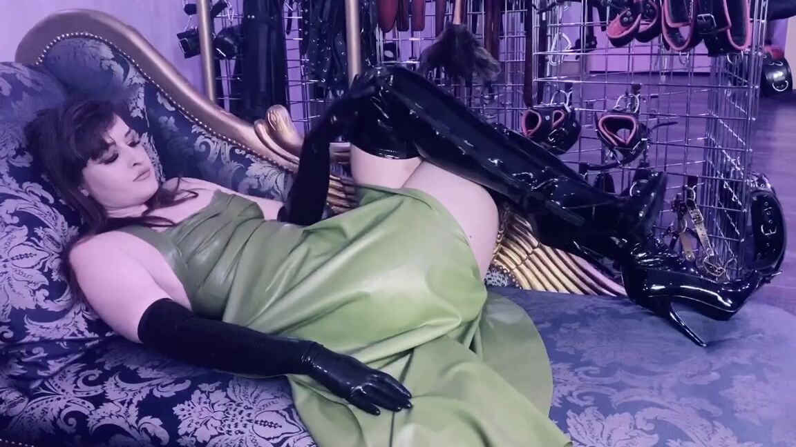 Vivienne L Amour Aka Vlproductionsuk Onlyfans Easter Sunday Wankathon Posting Every Hour On The Hour Today From Midnight To Midnight I Wi 1