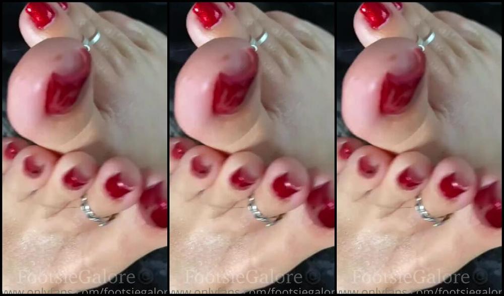 Footsiegalore Onlyfans New Pedi Reveal Classic And Sexy With A Sparkly Twist What Do You Think Guys