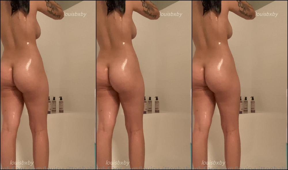 Loubxbyy Here S The Shower Vid It Was So Hard To Film This My Knees Were In Painnn Lmao But