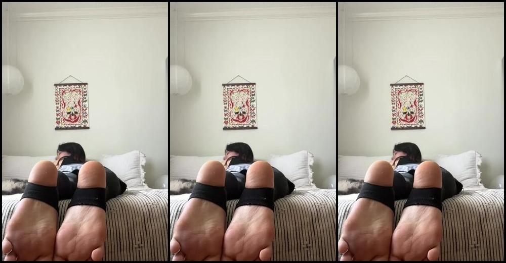 Mila Ballet Soles Aka Asianballetsoles Onlyfans Hey Just Wanted To Relax A Bit And Tease You At The Same Time Enjoy