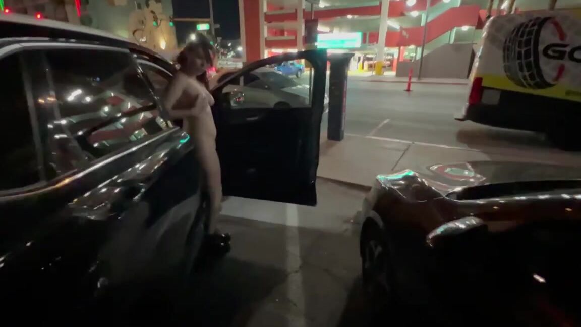 Nicole Niagara Public Cum Countdown And Dildo Fuck Doodstream