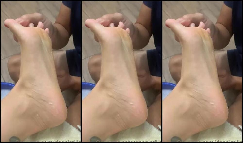 Deapistilla Nicknamed Deapistilla1 10 17 2021 Onlyfans Video Mangia La Mia Pelle E Bevi Il Mio Piscio