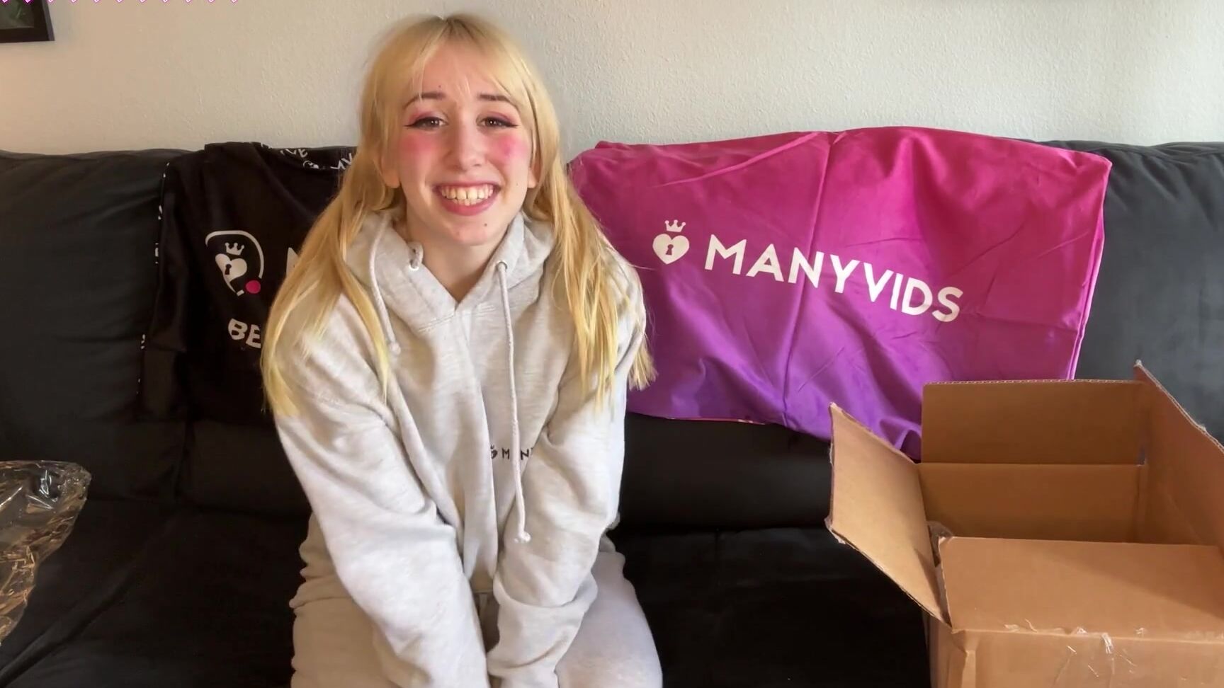 Lewdestbunnie Mv Awards Prizes Unboxing Try On Many