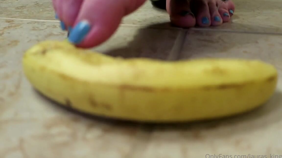 Lalalaura Nicknamed Lauras Kingdom 03 21 2024 Onlyfans Video Lauras Banana Squish