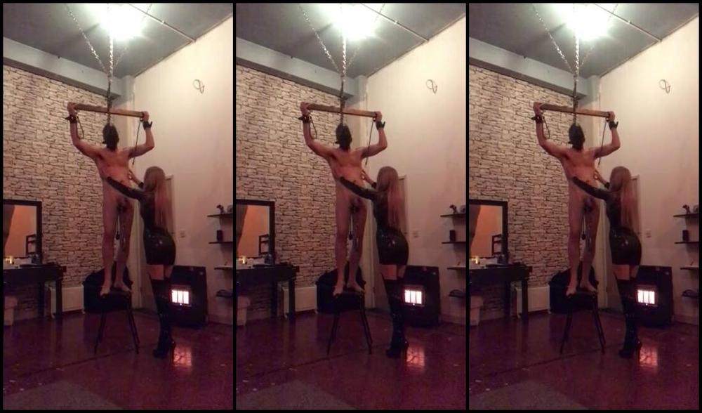 Ladydarkangeluk Onlyfans Little Clip Of My Sub Hanging From My Bar