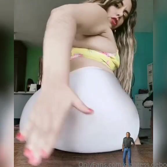Giantess Debora Nicknamed Giantess Debora Onlyfans Es Hora De Aplastarte Con Mis Tambores A Ese Minsculo Cuerpo De Porcelana Your Miserable Life W 1