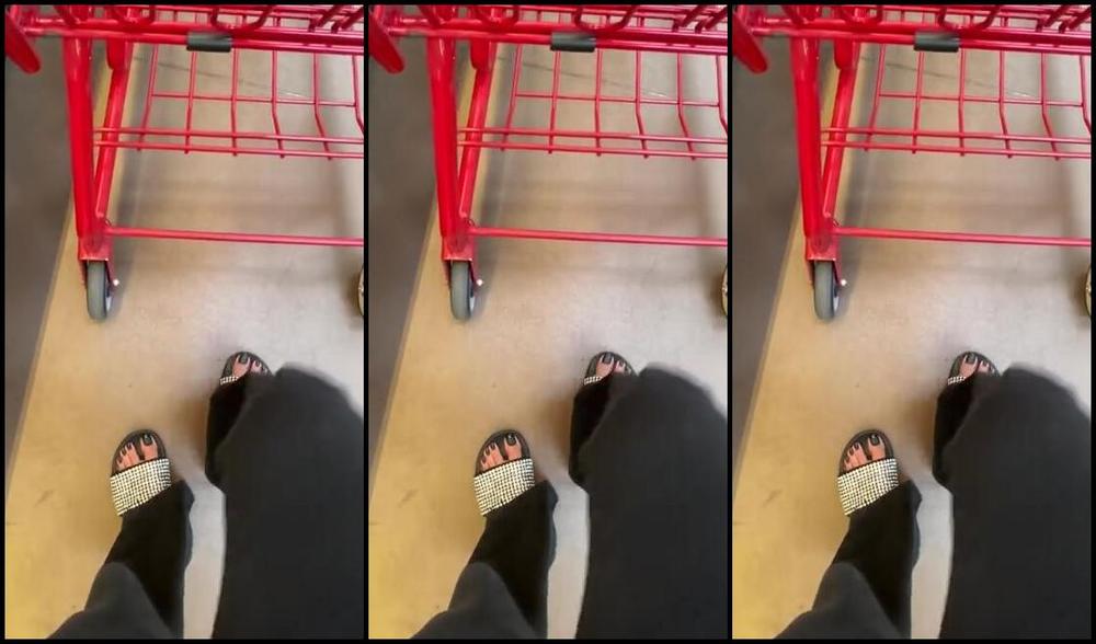 Goddess Pussyfoot Aka U186296307 Onlyfans Would You Stare If You Saw Me In The Grocery Store Psr