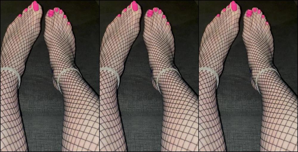 Goddessfendi 3058228109 10 21 2023 Do You Want To See Me Give A Fj In These Sexy Fishnets