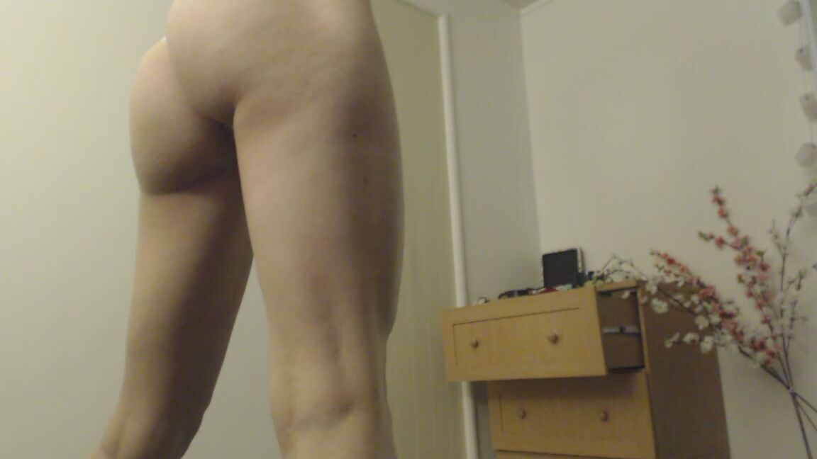 Missalice Thongsquats