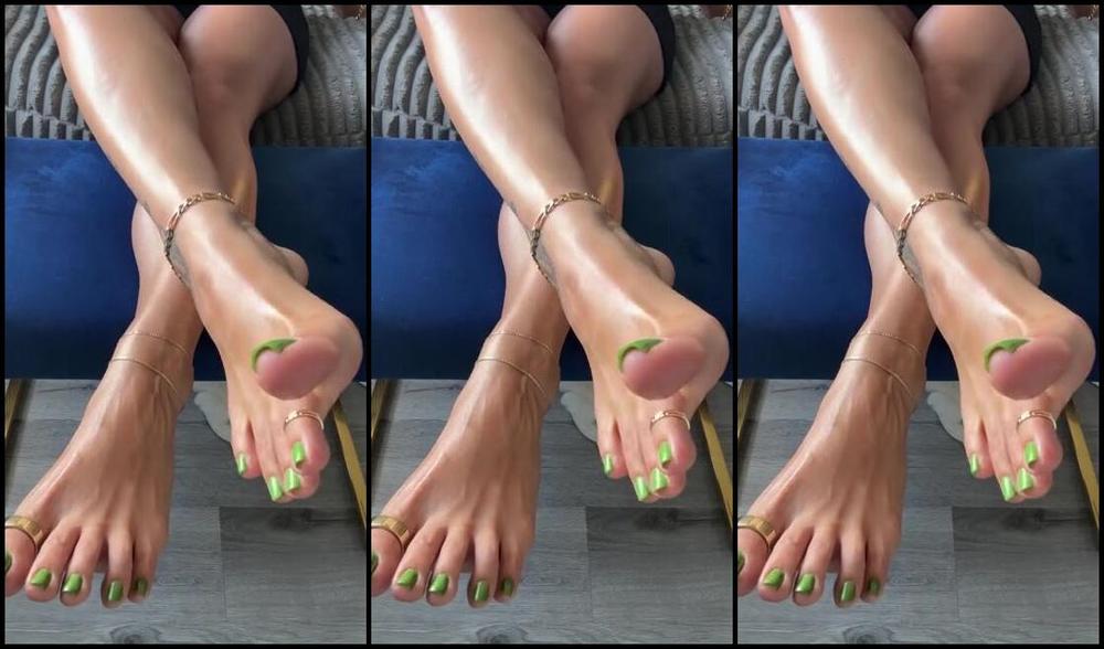 Goddess Pussyfoot Aka Goddesspussyfoot 03 18 2025 Onlyfans Video Something Green Today So You Cant Pinch Me Dont My Legs Look Insane