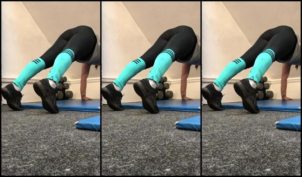 Mistress Athena Nicknamed Mistressathena Onlyfans Join Mistress And Watch Me In My Gym Gear Doing My Floor Workout