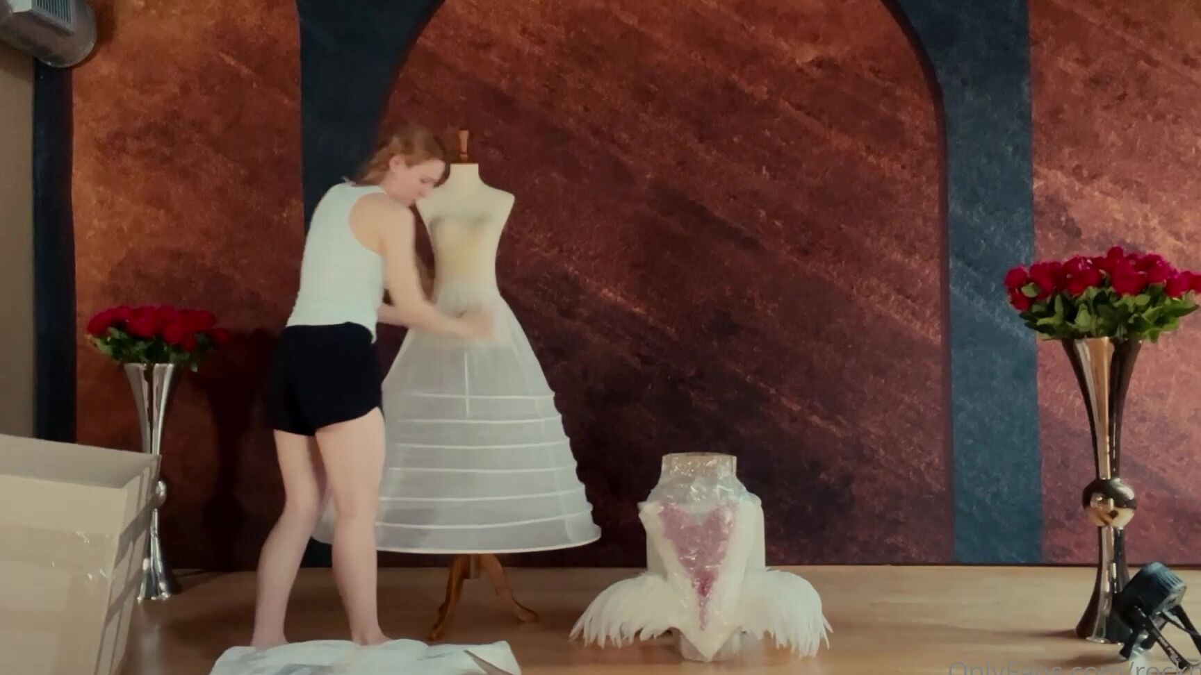 Rocknrose My Three Beautiful Outfits The White And Red Corset With Feather Skirt That Waited Two