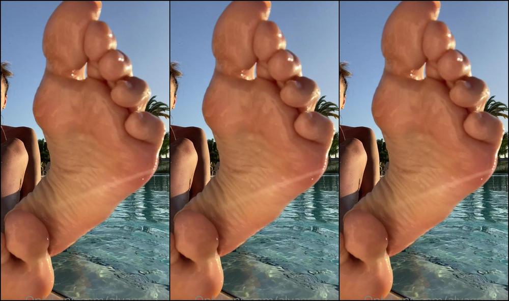 Alyagoddess Look At This Sunset And My Feet