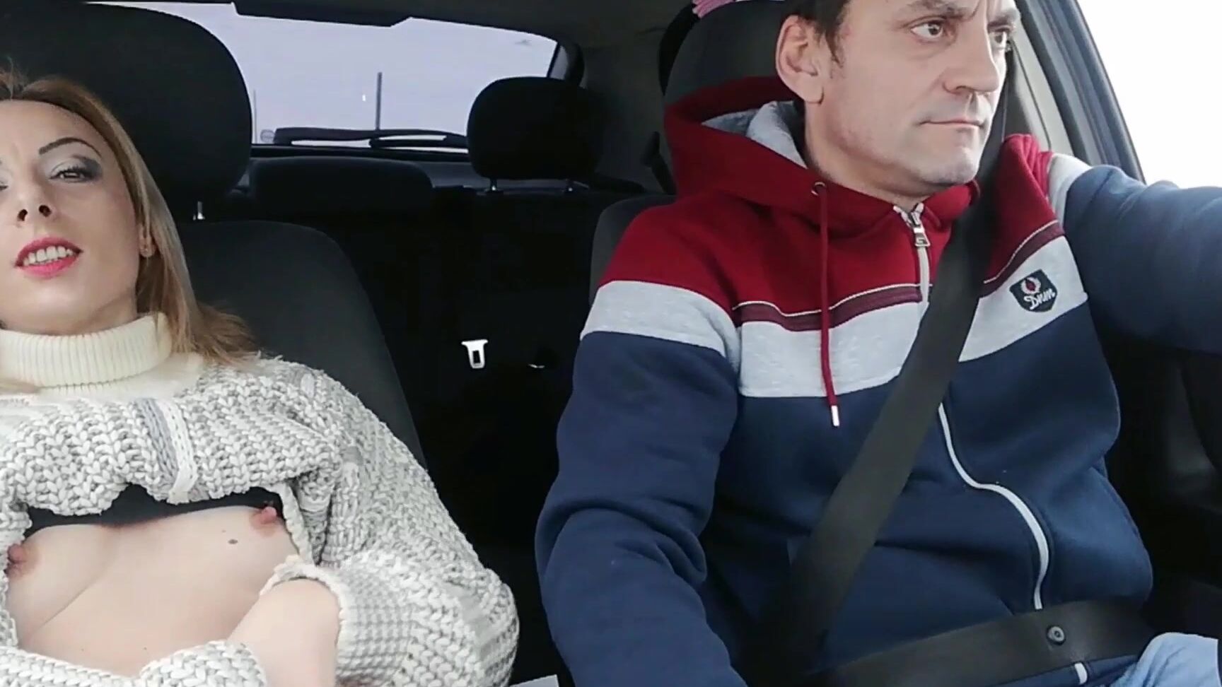 KinkyPornCpl - Naked In The Car And Handjob ManyVids