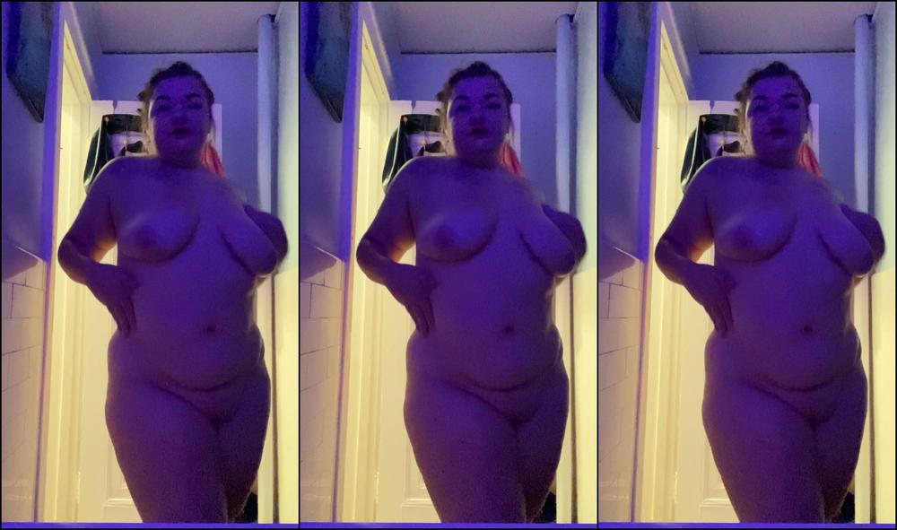 Rubberfoxx Sensual Nude Dancing