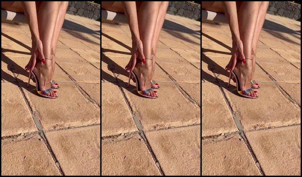 Heels Of Mine Nicknamed Heelsofmine 12 19 2023 Onlyfans Video Still Some More Clips From Holiday