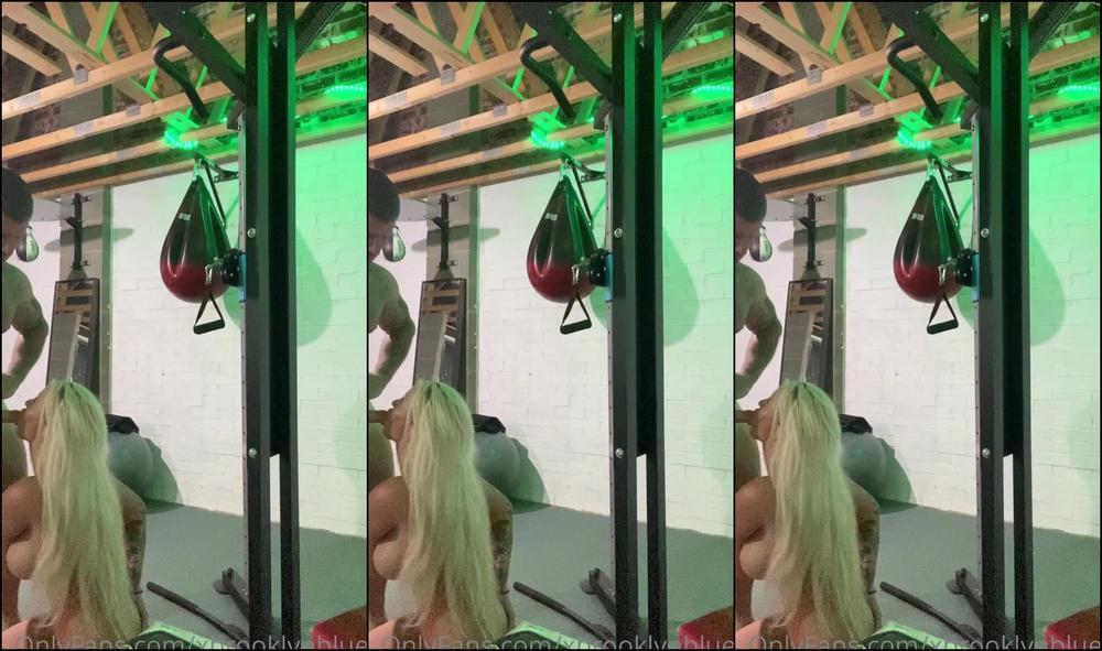 Xbrooklynbluex Morning It S Saturday N Here S Ur Morning Fitness With Miss Brooklyn Blue