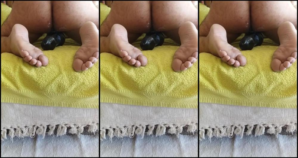 Brincando com Um Dildo Gigante no Rabinho_AntonioBi40_1080p PornHubPremium