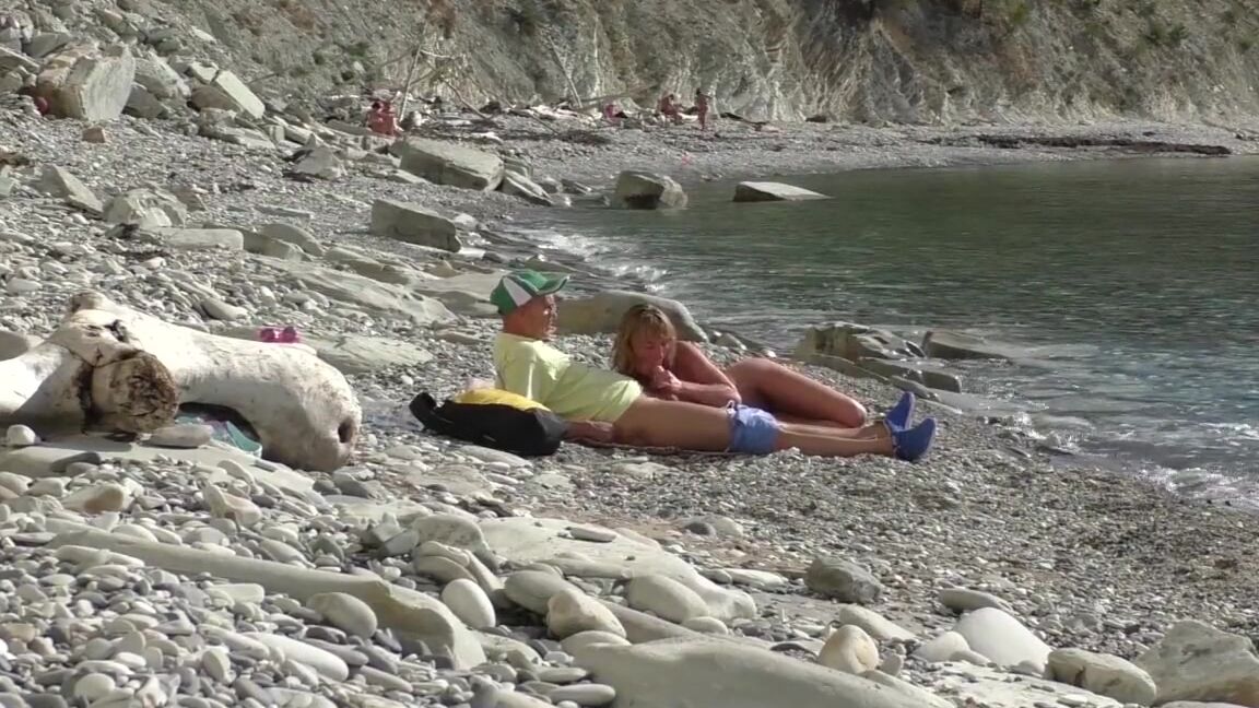 Sasha Bikeyeva Вот это контент!!! Тревэл   трэш. Нудистка неожиданно сосёт  xhamster