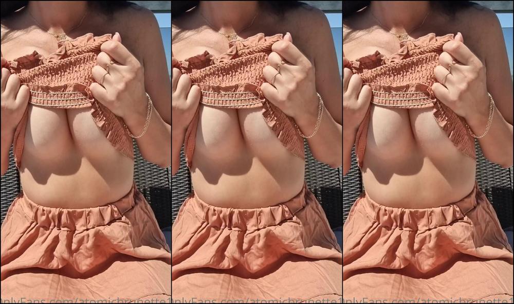 Atomicbrunette18 1 53