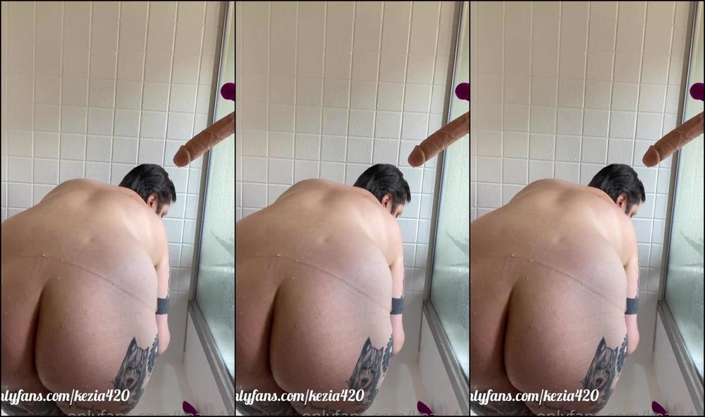 Kezia Toys In The Shower Our Rd Full Length Video Of The Wee